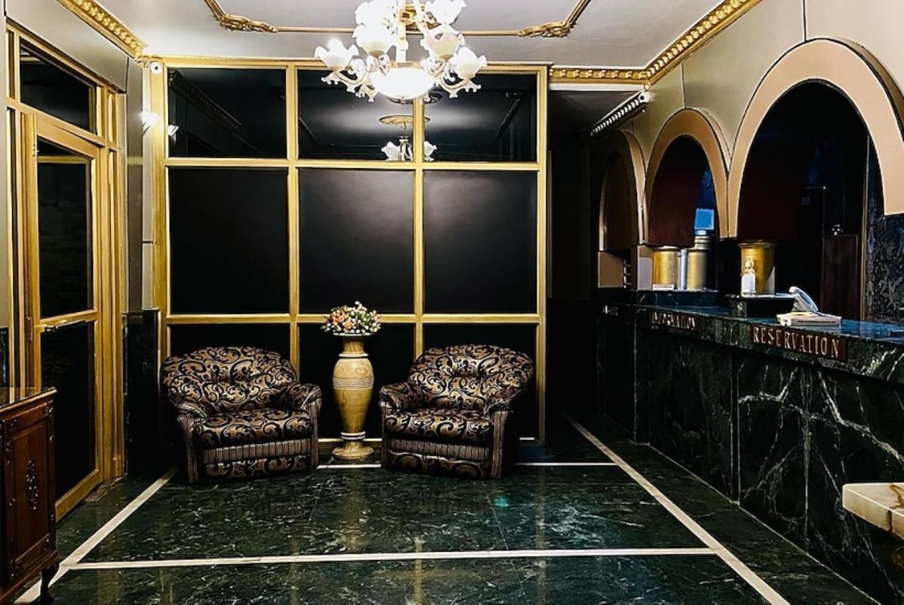 Hotel International Srinagar Exterior foto