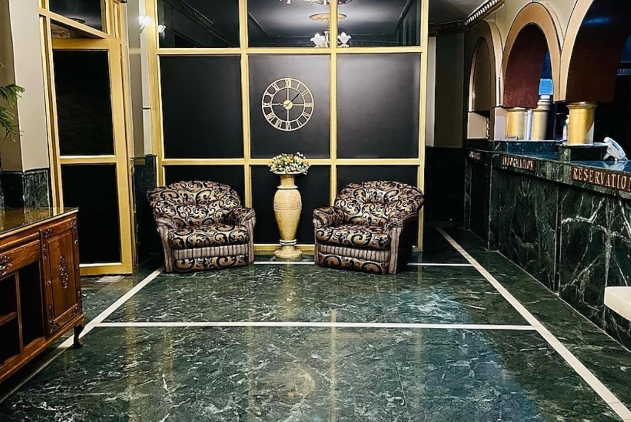 Hotel International Srinagar Exterior foto